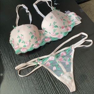 Vintage 2 piece lingerie set